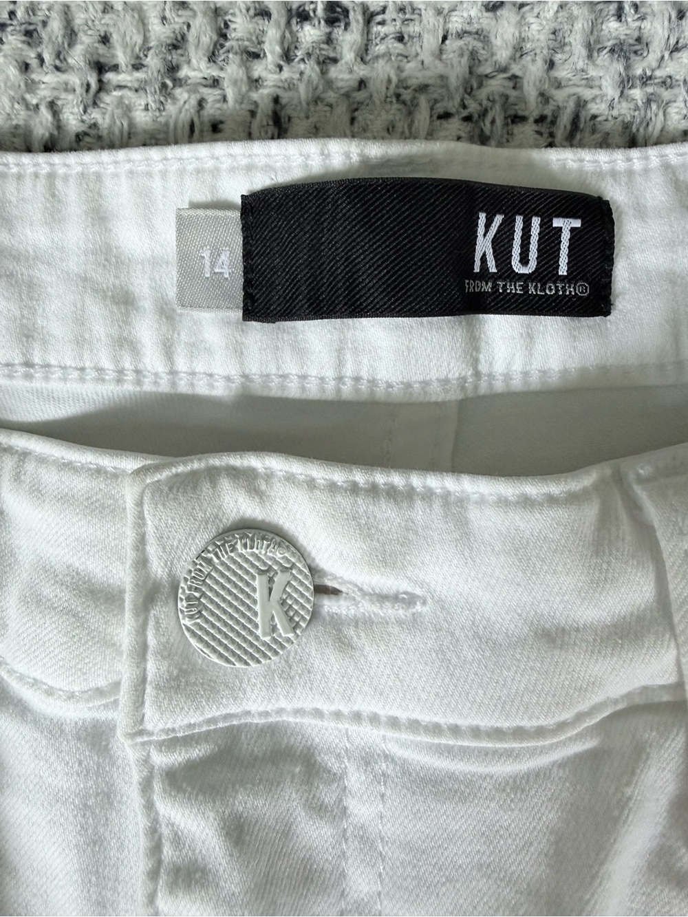 Kut from the Kloth White Women’s cut off Jeans, Button-Front